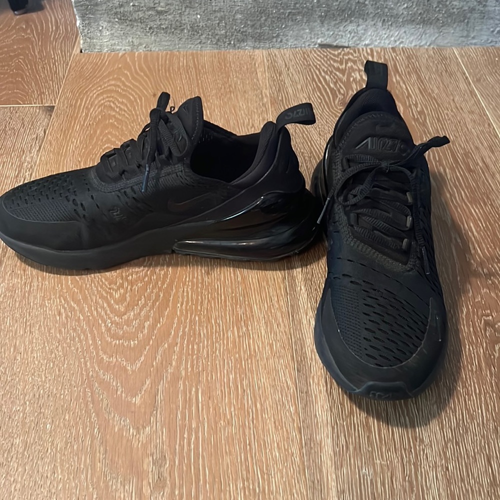 Nike air 270 size 8 black - sold out everywhere